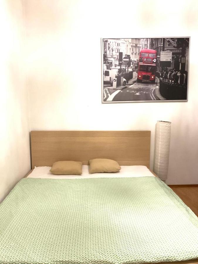 Astoria Metro Apartment Budapest Bagian luar foto