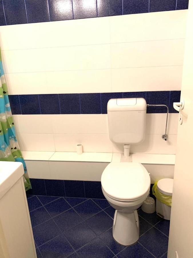 Astoria Metro Apartment Budapest Bagian luar foto