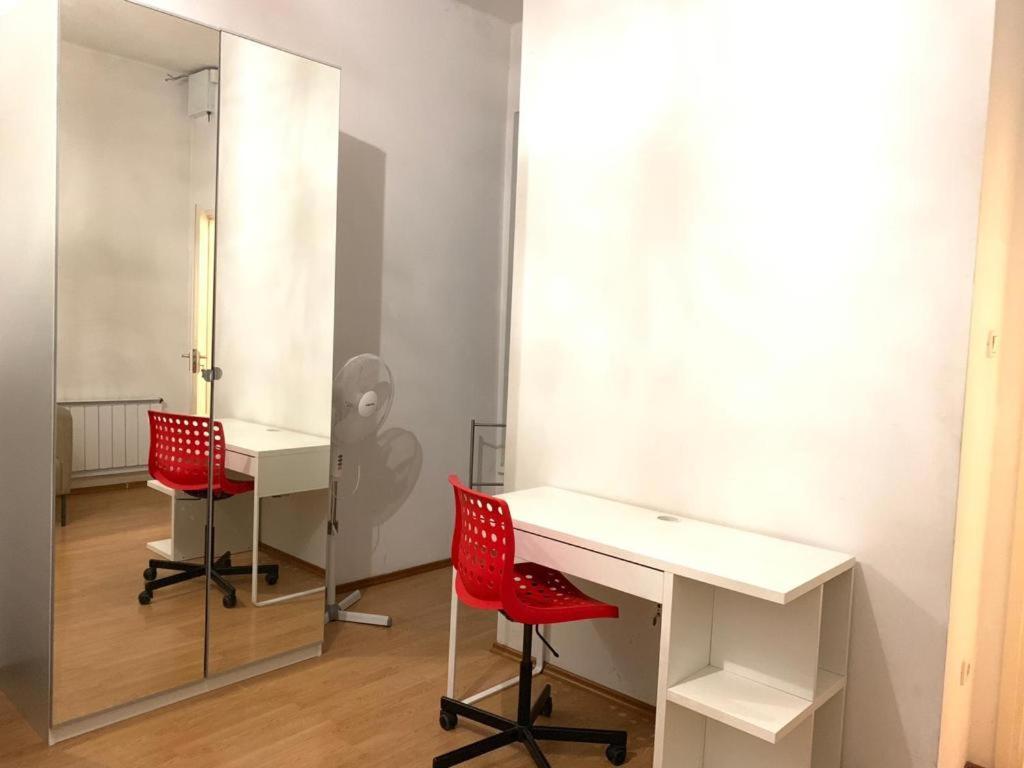 Astoria Metro Apartment Budapest Bagian luar foto